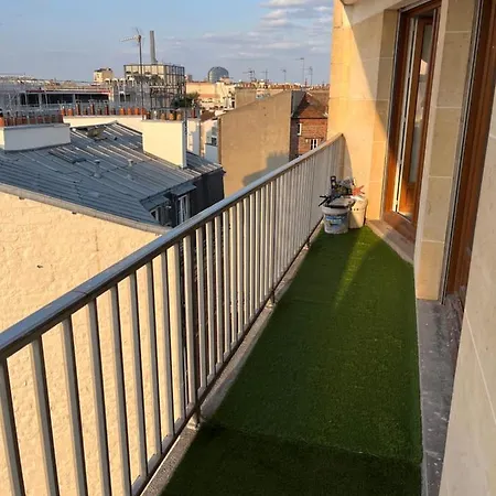 Apartment De Charme Sur Les Toits De !